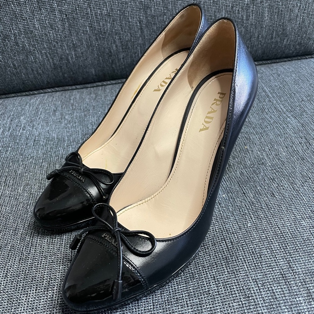 Prada black pump